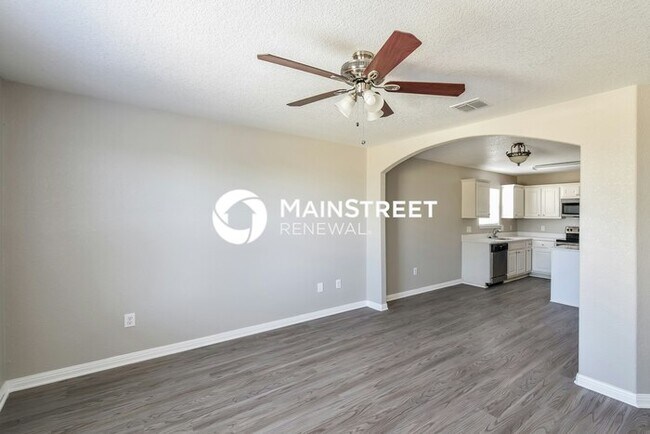Foto del edificio - 3 Bedroom Pet-Friendly Home in San Antonio, TX with Main Street Renewal