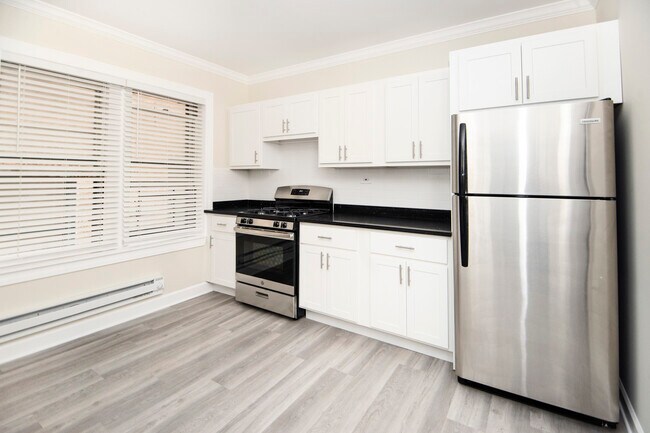 Foto del edificio - 839 W Cornelia Ave