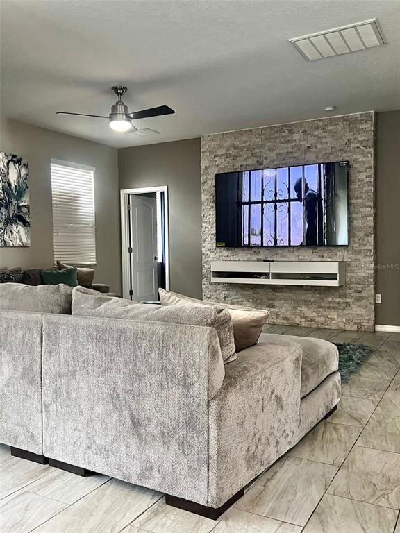 Foto del edificio - 2220 Grantham Ave