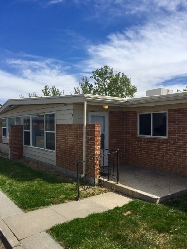 Front - 451 Kennedy Ave Apartments