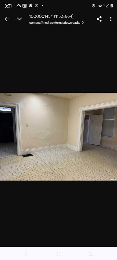 Foto del edificio - 213 N Webster St