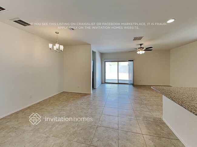 Foto del edificio - 37746 W Capri Ave