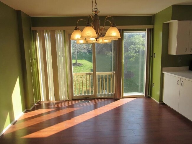 Building Photo - 7734 Chatfield Ln