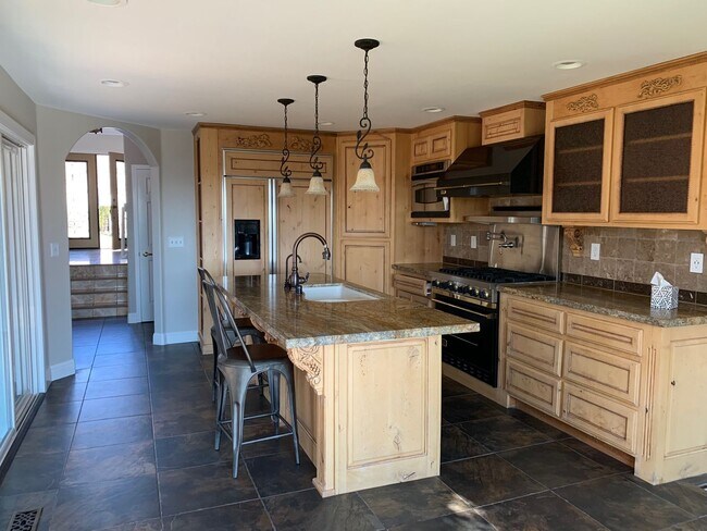 Foto del edificio - 3245 Formby Ln