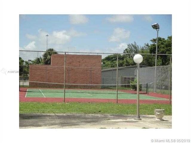 Building Photo - 15600 NW 7th Ave