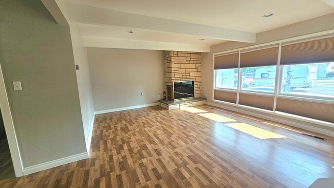 Building Photo - 1029 Durango Dr