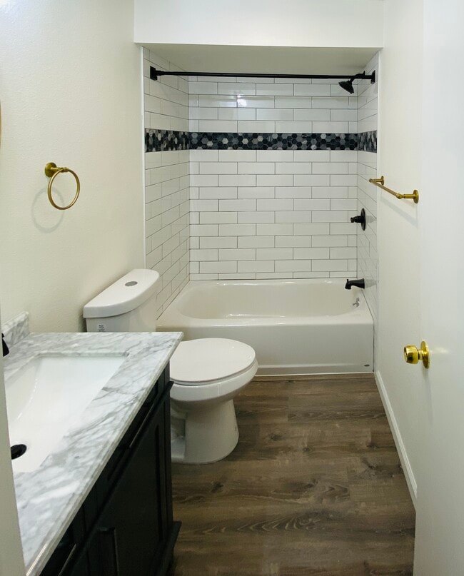 Building Photo - BOULDER CT (80A)