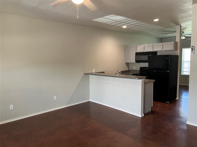 Building Photo - 215 Price Ln