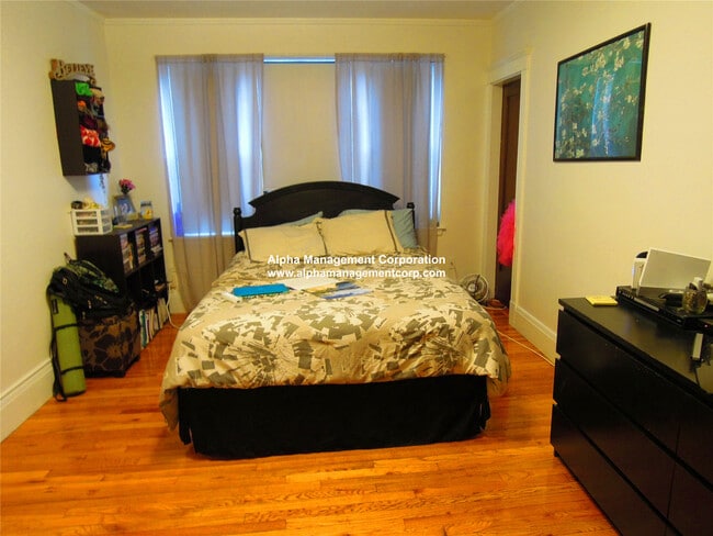 Foto del edificio - 349 Pleasant St