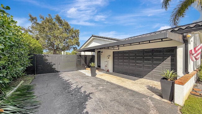 Photo - 7995 SW 140th Terrace House