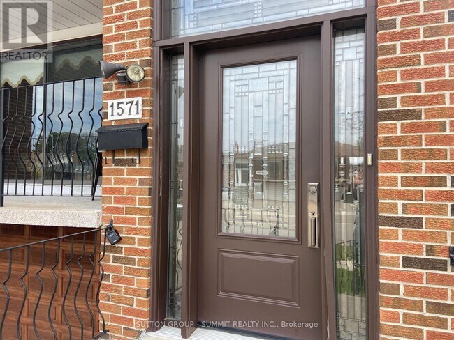 Photo du bâtiment - 1571 CORKSTONE Glace