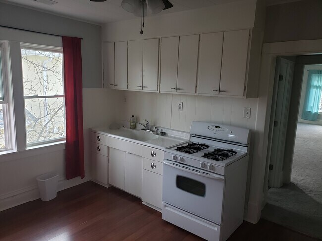 Cocina - 926 S 2nd St