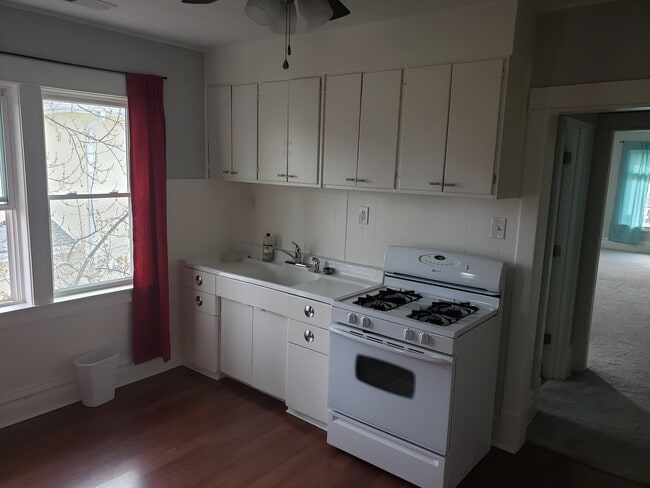 Kitchen - 926 S 2nd St