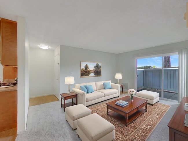 Foto del edificio - Lakeside Village