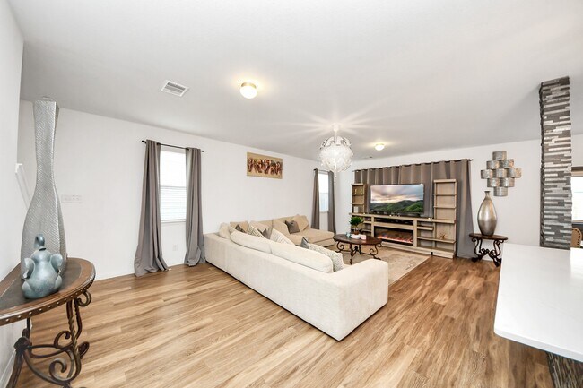 Building Photo - 18611 Cooper Ravine Wy