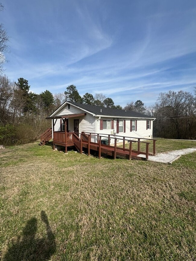 Peaceful 3 Bedroom 1 Bathroom House! Hixson, TN! - Peaceful 3 Bedroom 1 Bathroom House! Hixson, TN!