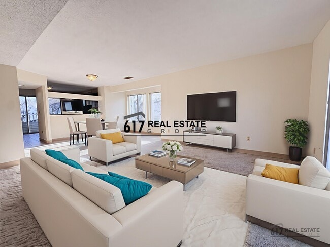 Building Photo - 150 N Beacon St