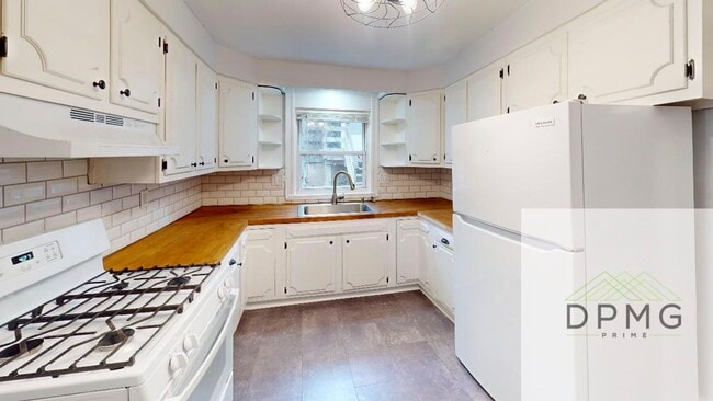 Photo - 306 E Hillsdale Street Apartment