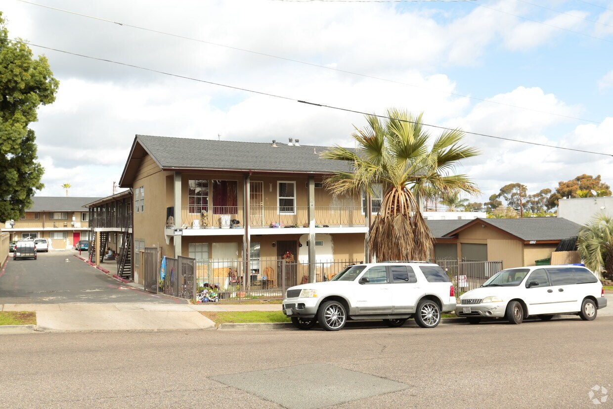 Primary Photo - 1202 Missouri Ave
