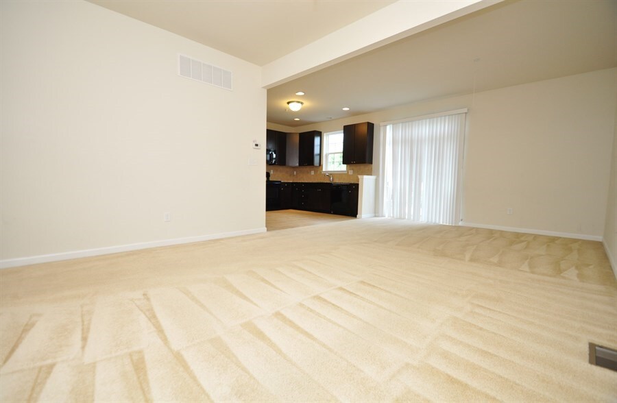 Building Photo - 270 Milkweed Dr