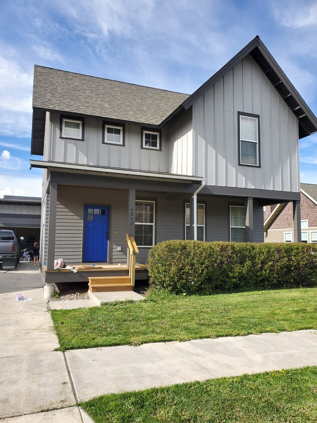 Foto principal - 4255 Cascade St