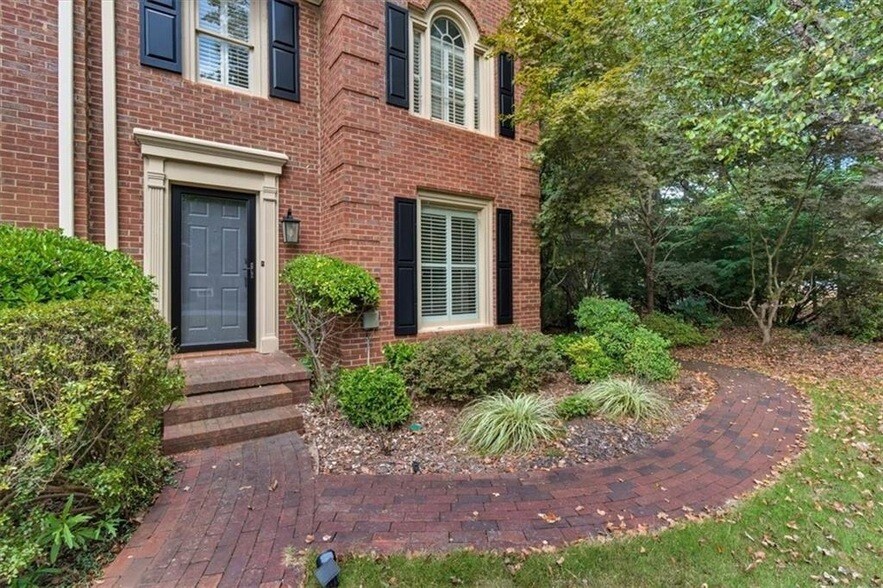 Foto principal - 1211 Whitlock Ridge Dr