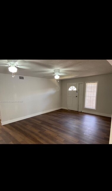 Foto del edificio - 5311 NE 10th Ave