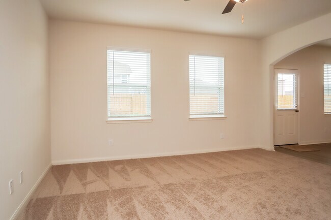 Foto del edificio - 5826 Sapphire Lagoon Rd, Cove, TX