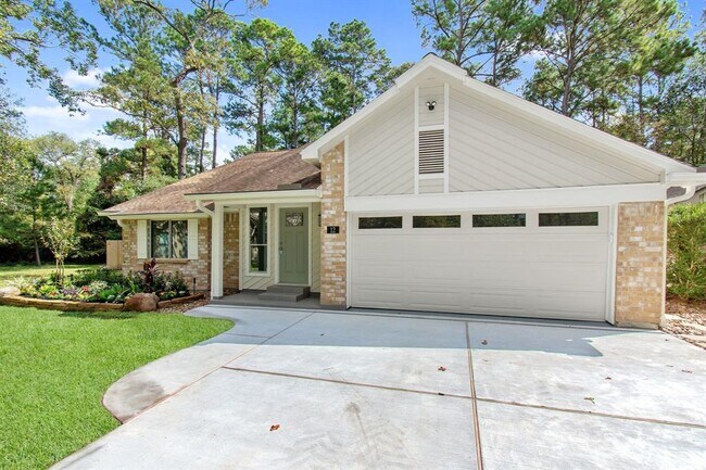 Building Photo - 12 Edgewood Forest Ct