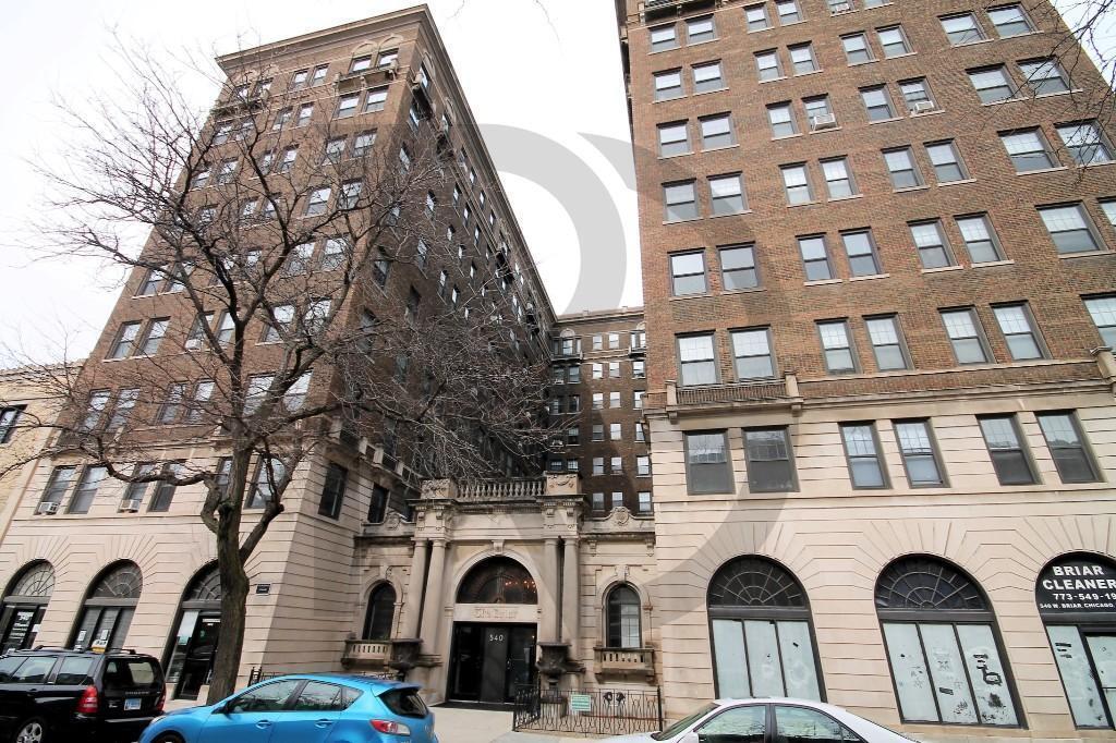 Primary Photo - 540 W Briar Pl