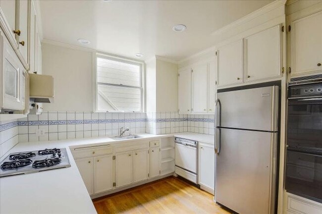 Building Photo - 2 bedroom in San Francisco CA 94118