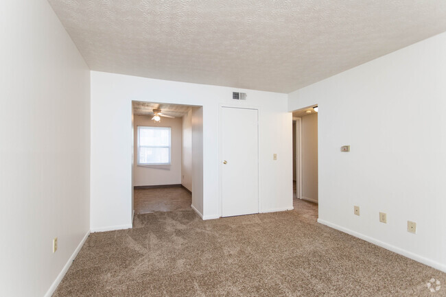 2BR, 1BA - 850 SF - Penny Lane Mews