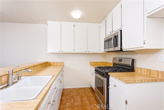 Building Photo - 104 Lemon Grove