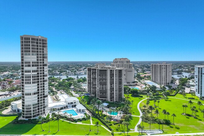 Building Photo - 4551 Gulf Shore Blvd N