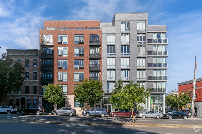 Building Photo - 47-28 11th St