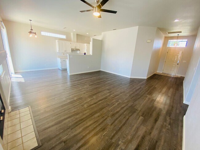 Foto del edificio - 8552 Charente Way