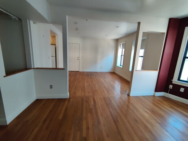 Foto del edificio - 116 W Pearl St
