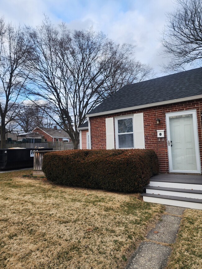 Building Photo - 336 High Ridge Dr