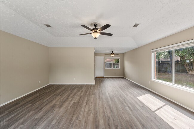 Building Photo - 21018 Verdecove Ln