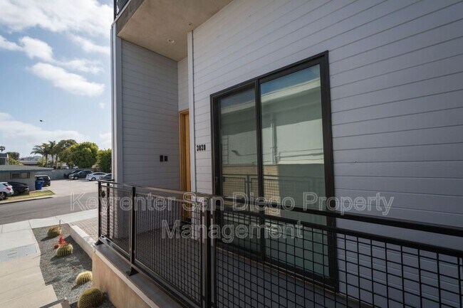 Building Photo - 3020 Fenelon St