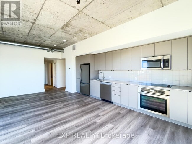 Photo du bâtiment - 770 Somerset St W