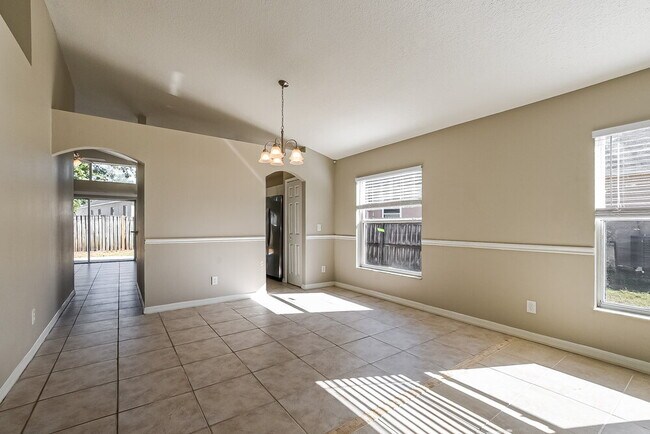 Foto del edificio - 4439 Brookdale Ct