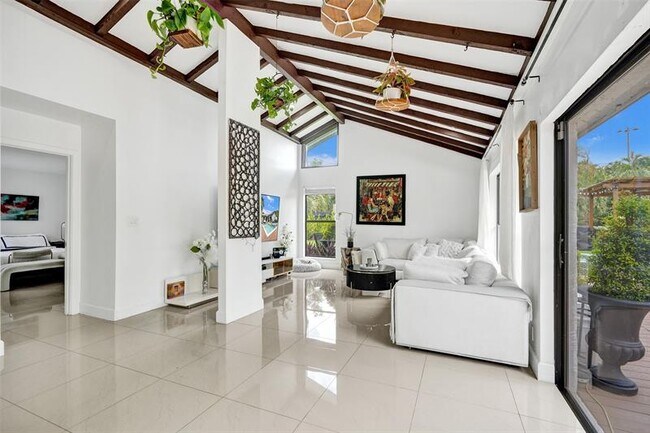 Foto del edificio - 6711 NW 26th Way