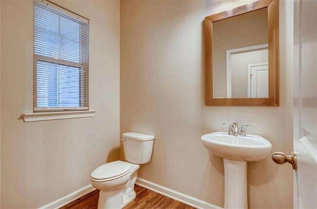 Foto del edificio - 1526 Brookmere Way