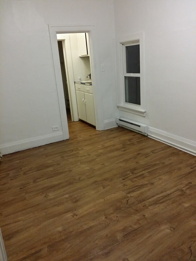 Primary Photo - 47 E Buffalo St