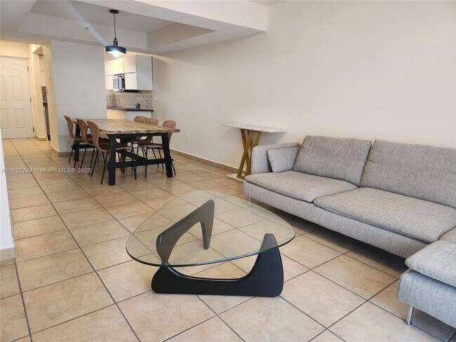 Foto del edificio - 7905 W 30th Ct