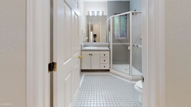 Foto del edificio - 1 br, 1 bath House - 663 Newell Rd Private...
