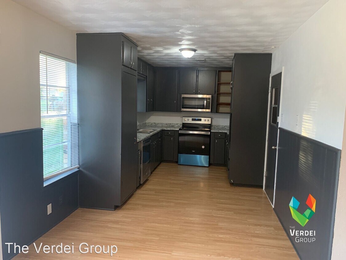 3 br, 1.5 bath House 6222 W Poly b Rd. House Rental in Arlington