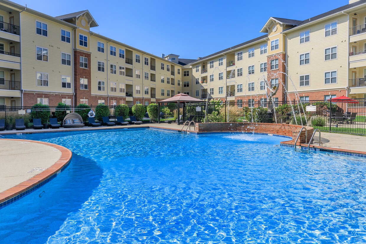 Mansions on the Plaza Apartments - Mansions on the Plaza