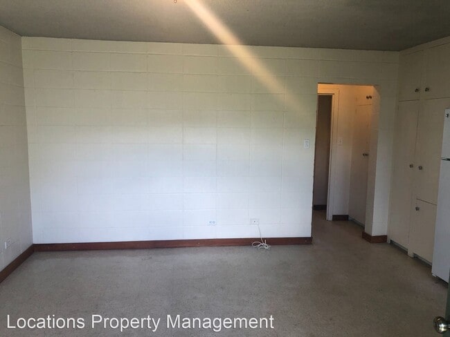 Building Photo - 3518 Waialae Ave